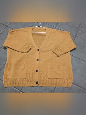 Winter Weight Overaized Cardi XXL ( Free With $50.00 Purchase)